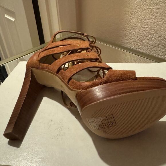 Michael Kors suede heels - Picture 5 of 5